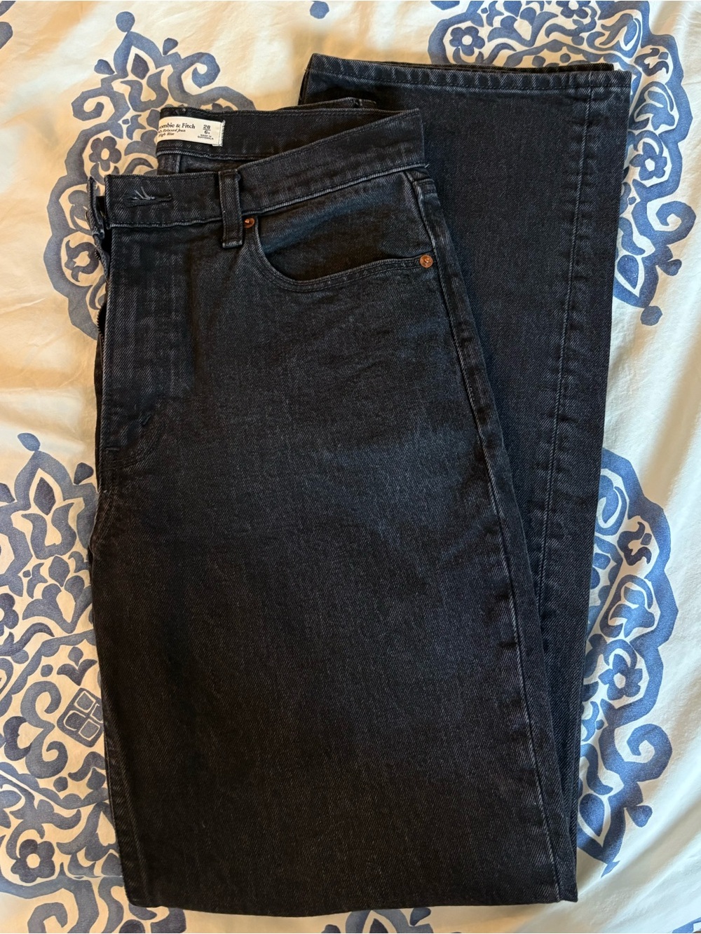 Black Women’s 90s Relaxed Jean High Rise